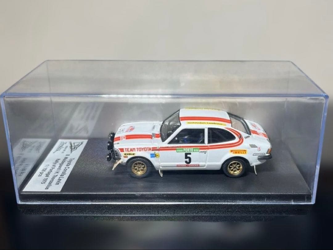 ミニカー1/43 トロフュー トヨタ カローラ レビン （TE27）150台限定