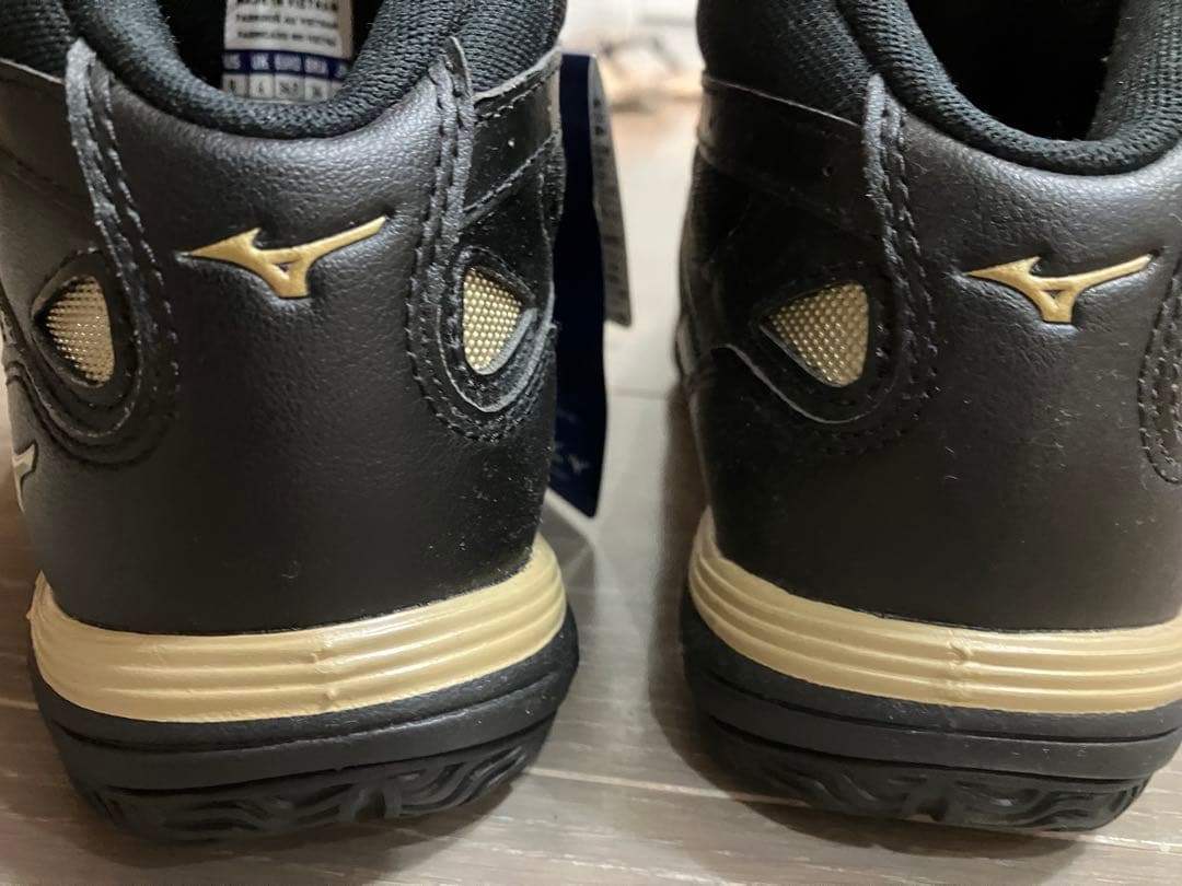 Mizuno フィットネスシューズ　ブラック ハイカット　レディース23cm