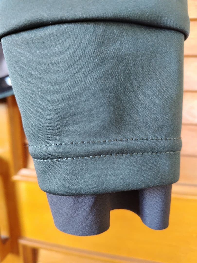 CASTELLI　カステリGO JACKETサイズXS