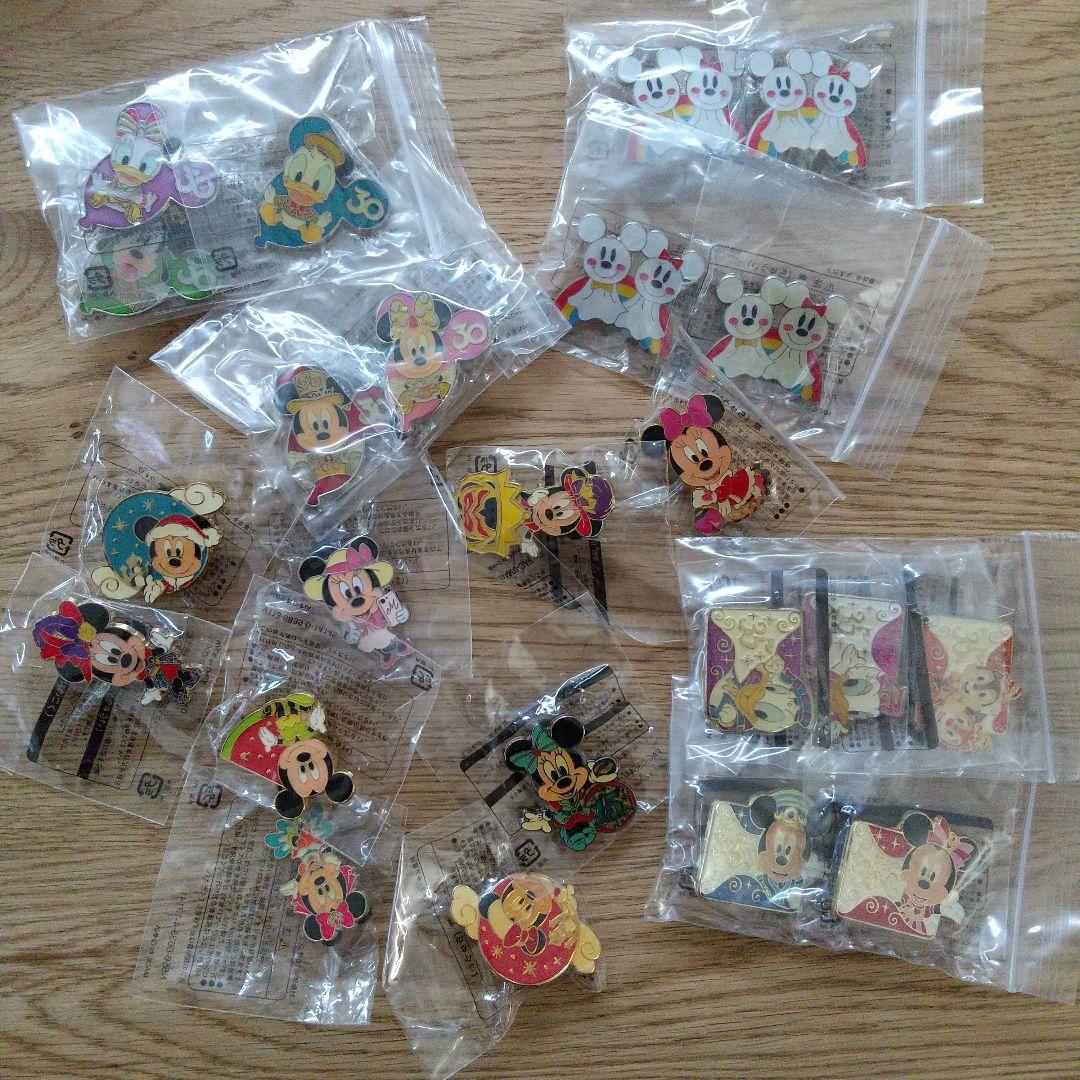 ディズニー ピンバッジ ２３０個