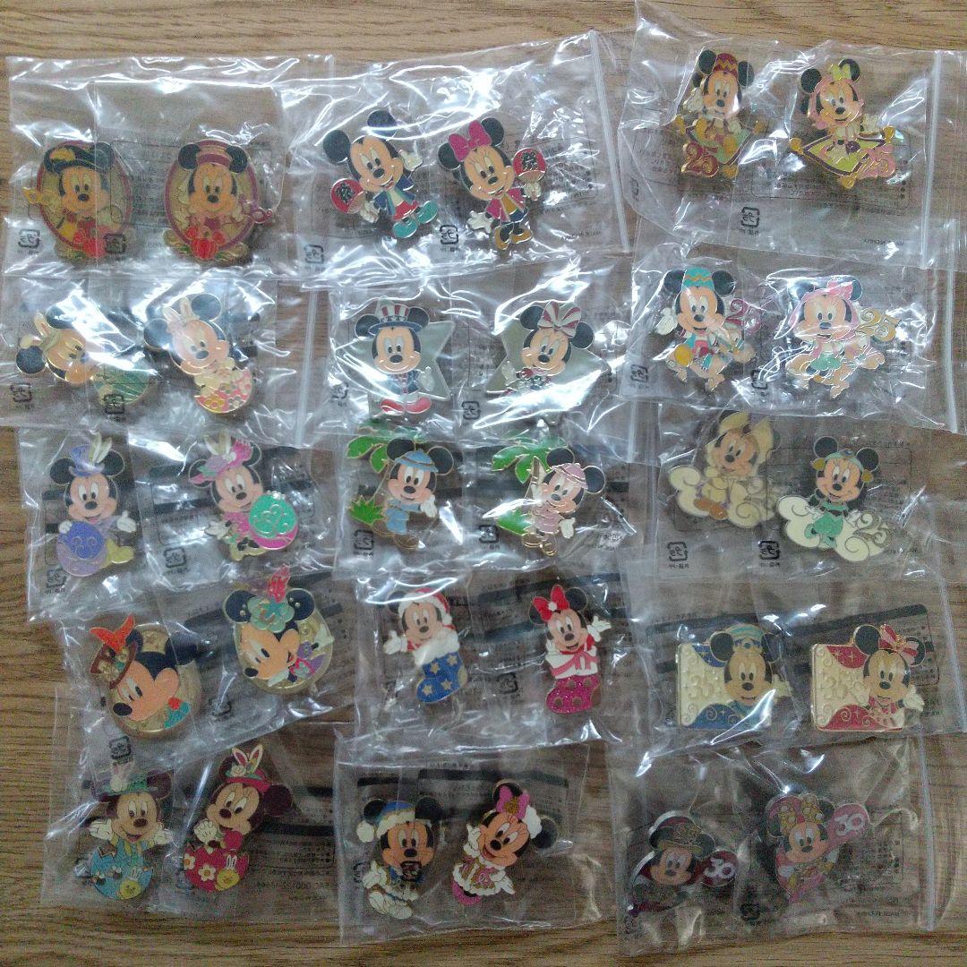 ディズニー ピンバッジ ２３０個