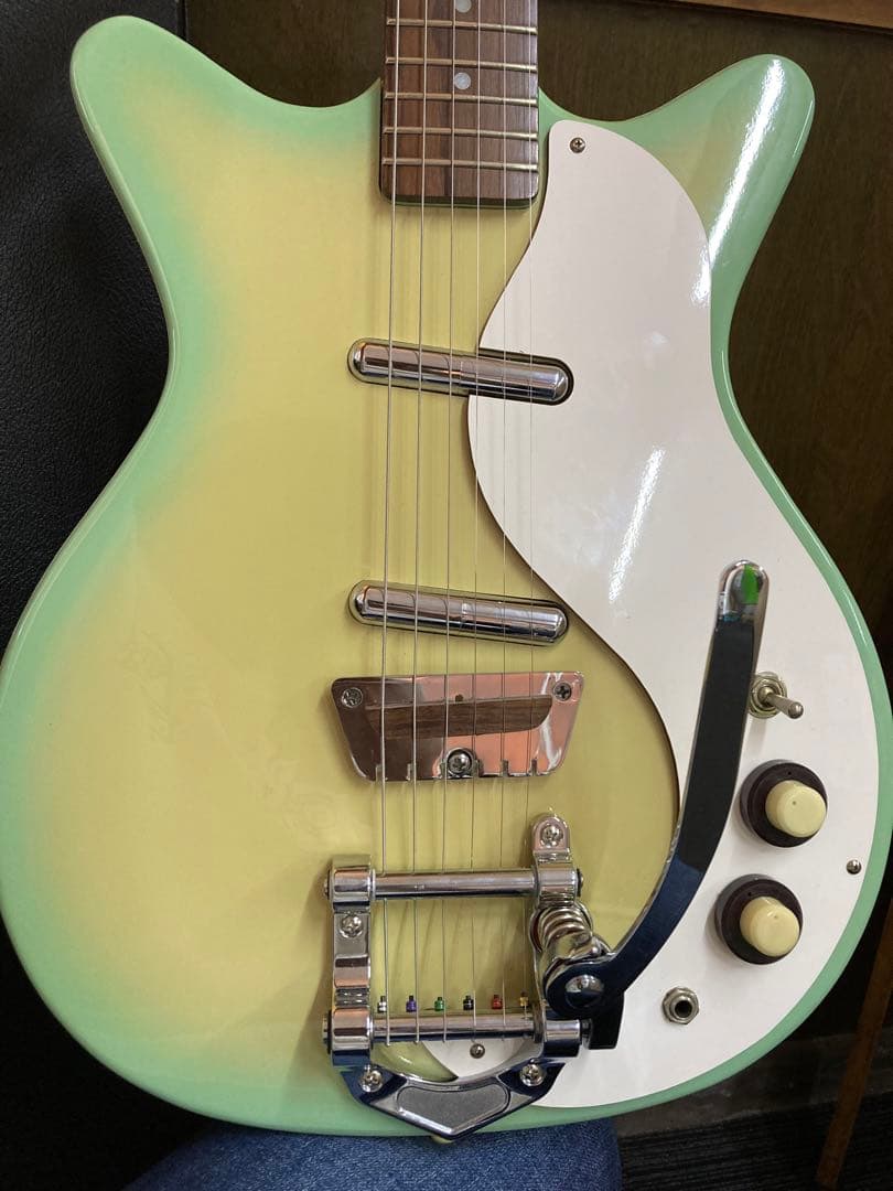 かわかっこいいダンエレクトロ 59DCビグスビー改