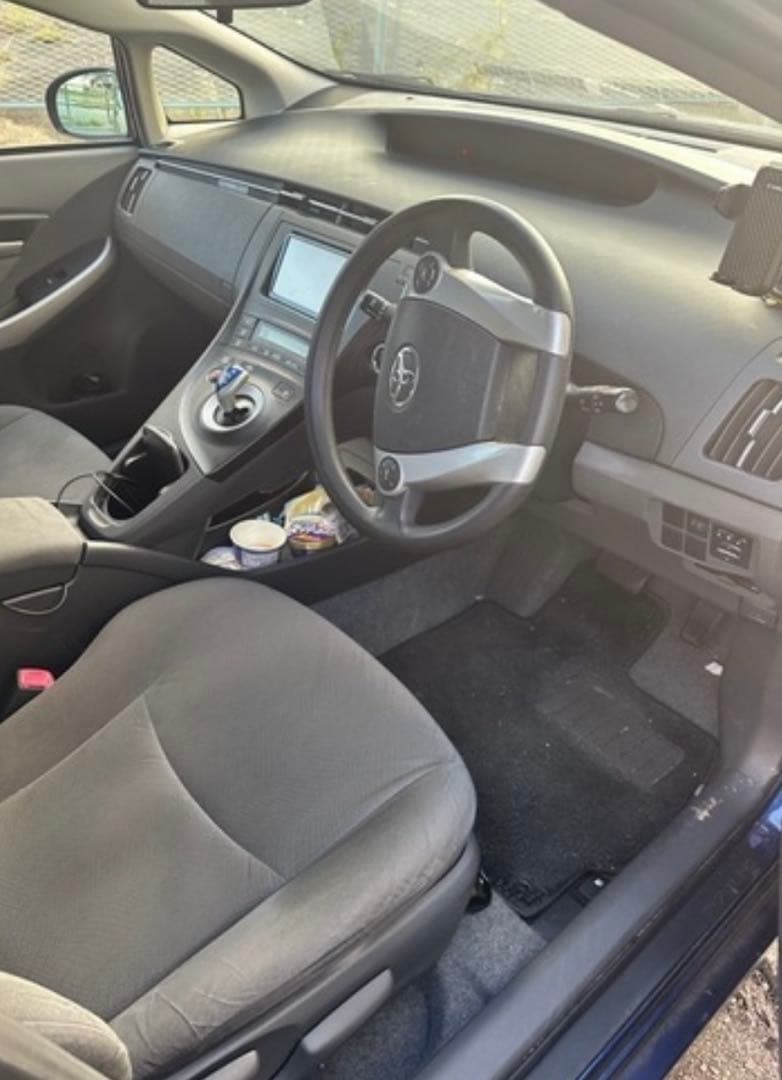 トヨタ プリウス - S