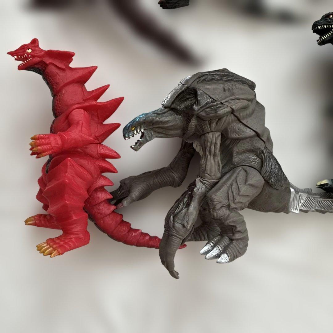 ウルトラマン 怪獣フィギュア ソフビ 19体まとめ売り おまけ3体