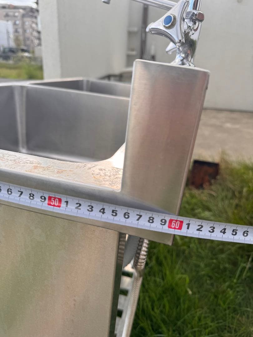 ステンレススチール製  2シンク シンク台 ストレージラック付き　蛇口4個付き