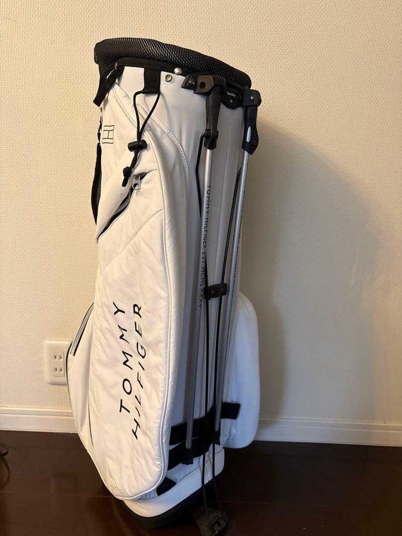   ホワイト キャディバッグ　スタンドタイプ　軽量