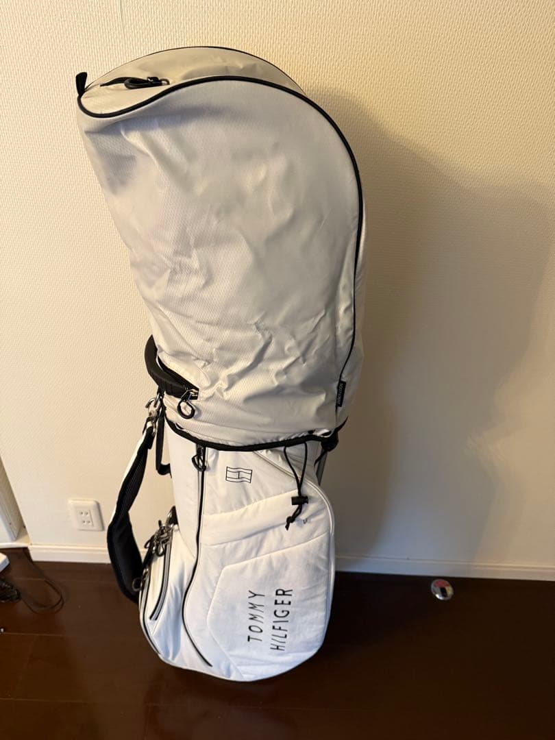   ホワイト キャディバッグ　スタンドタイプ　軽量