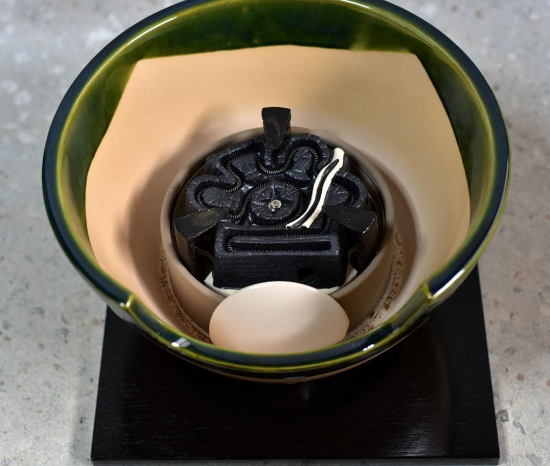 値下げ、野々田風炉型紅鉢織部焼　電熱器　ヒータ－　お茶道具／共箱