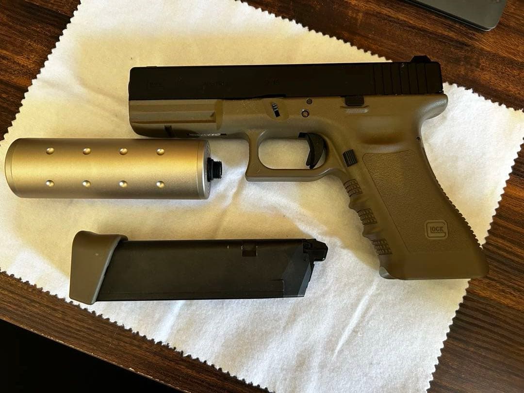 東京マルイ グロック17 gen3 カスタム　サプレッサー付き