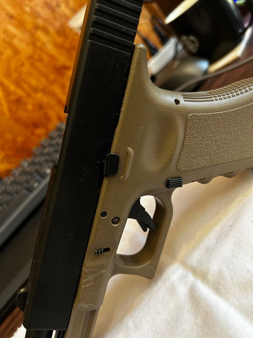 東京マルイ グロック17 gen3 カスタム　サプレッサー付き