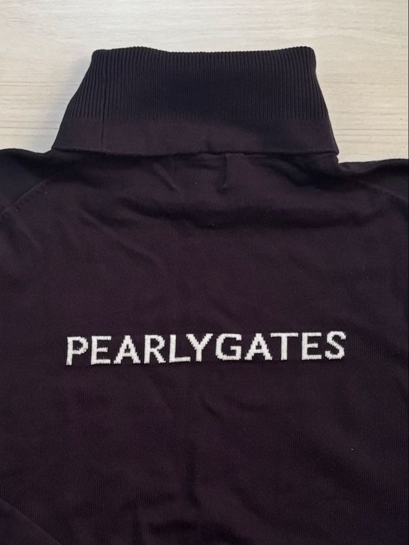 PEARLY GATES ブラック タートルネック セーター