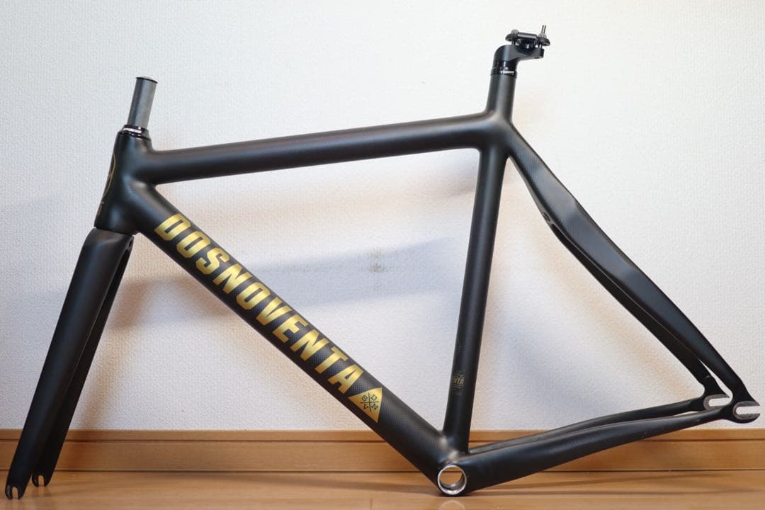 DOSNOVENTA TOKYO ドスノヴェンタ ピスト フレーム ブルーラグ