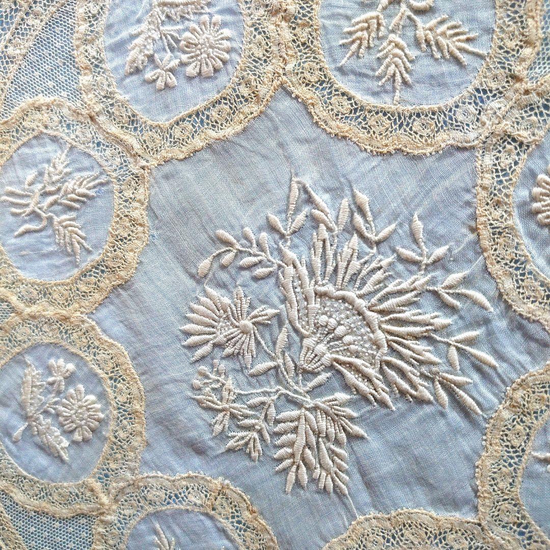 ノルマンディーレース バレンシエンヌと刺繍 の円形レース 28cm