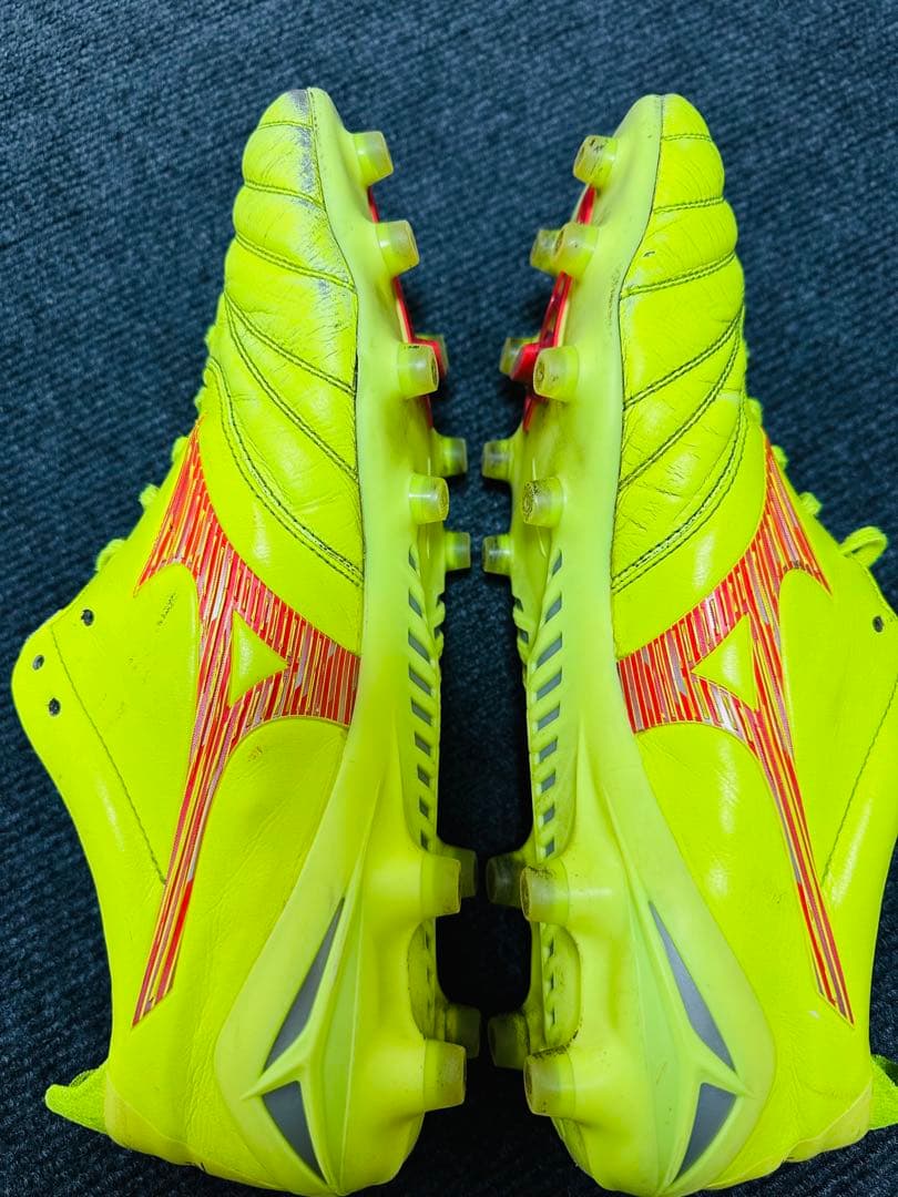 モレリアネオ4 限定カラー　イエロー　黄色 28.5cm