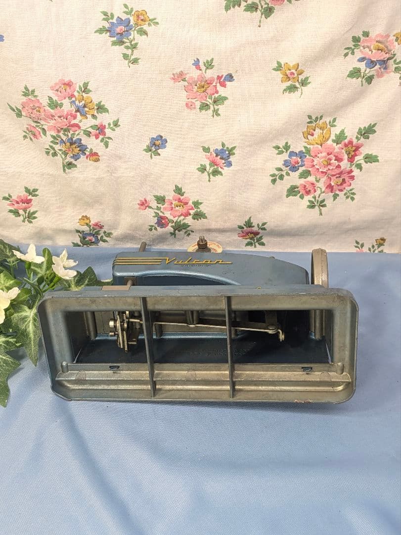 イギリス アンティーク バルカン トイミシン ミニミシン