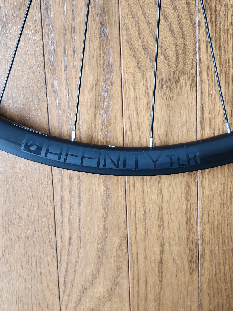 Bontrager アルミホイール AFFINITY TLR、美品タイヤセット