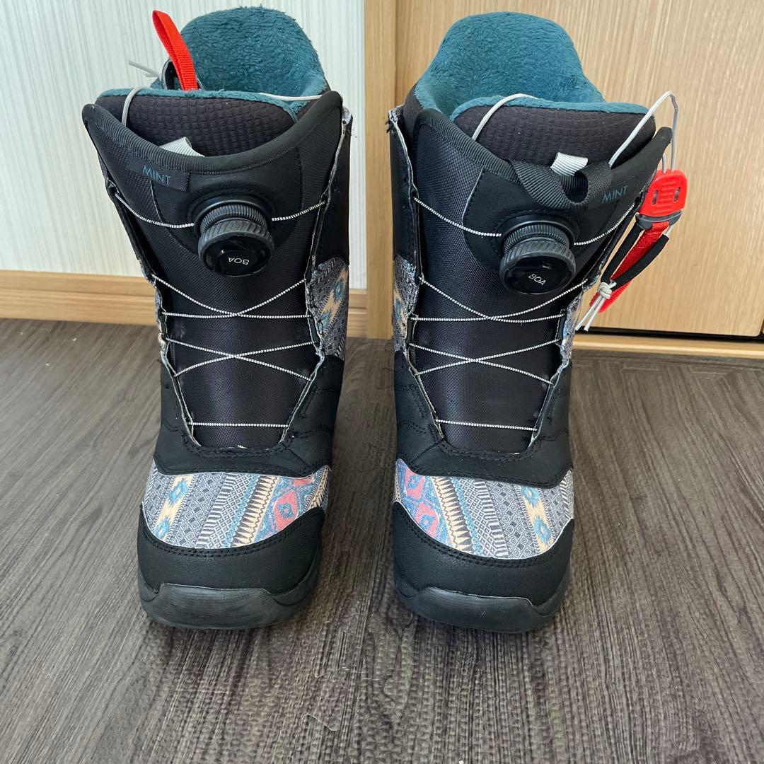 TRU 917 ブラック/マルチカラー スノーボードブーツ(女性用)