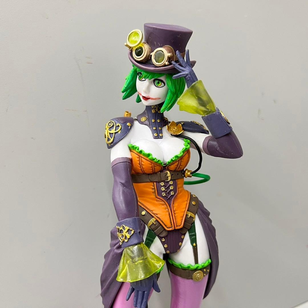 デュエラ・デント ジョーカー版 バットマン　スタチュー