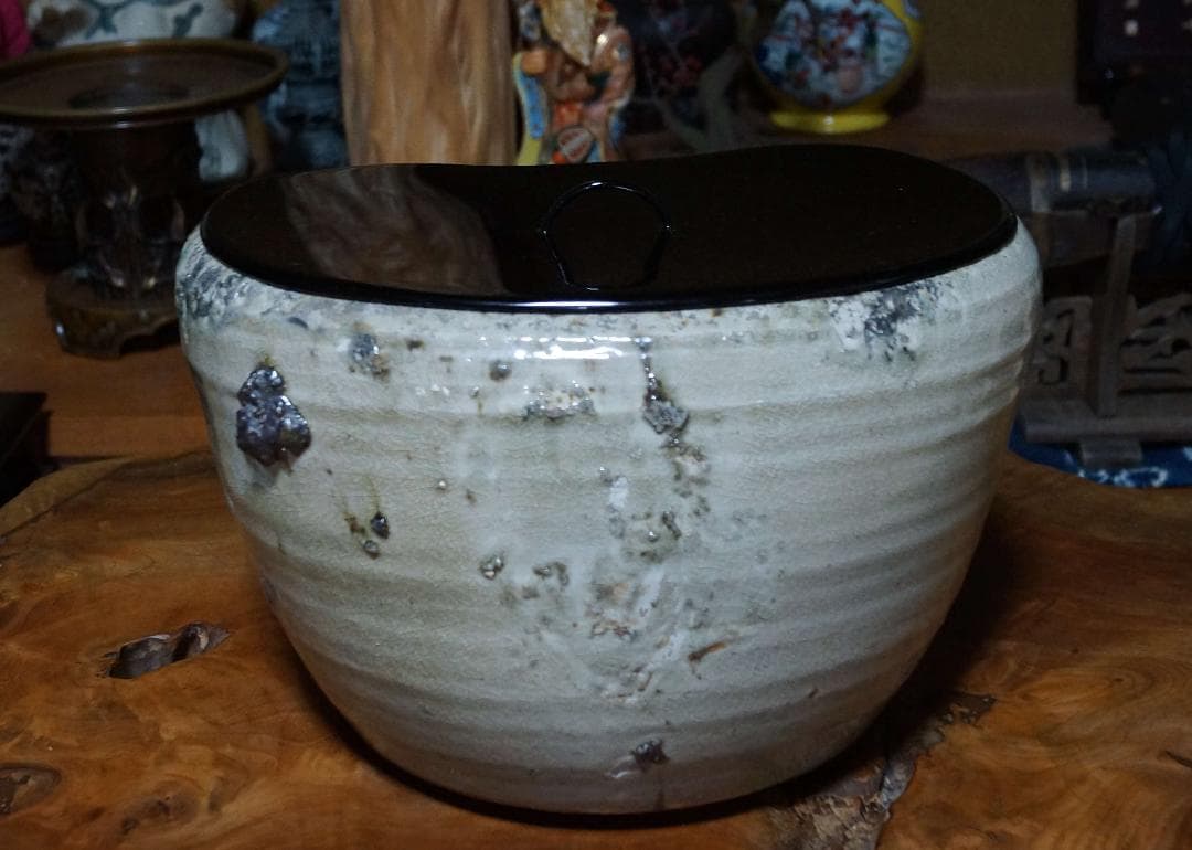 萩焼 大型 水指 木製蓋 三つ足 在銘 / 茶事 茶道具