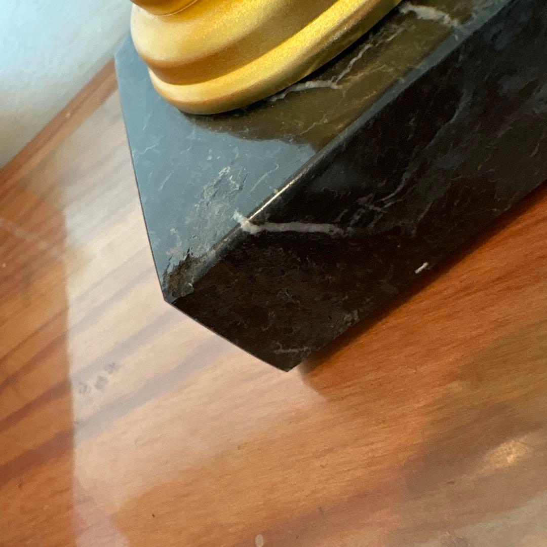 ゴールドドラえもんフィギュア 王冠付き