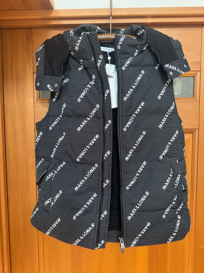 y*s様 【新品未使用】マーク&ロナ ダウンベスト ゴルフ MARK&LONA