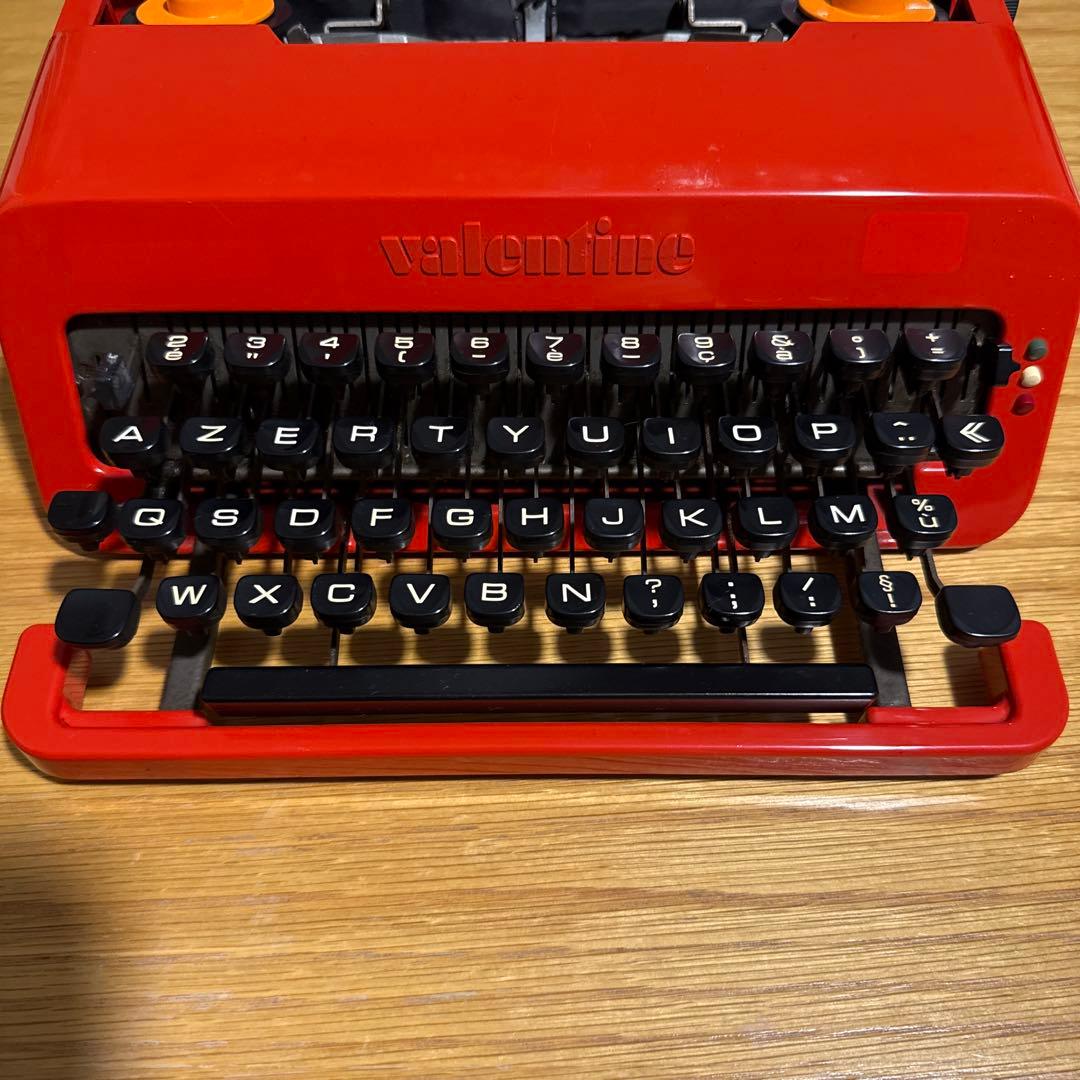 Olivetti Valentine オリベッティ バレンタイン タイプライター