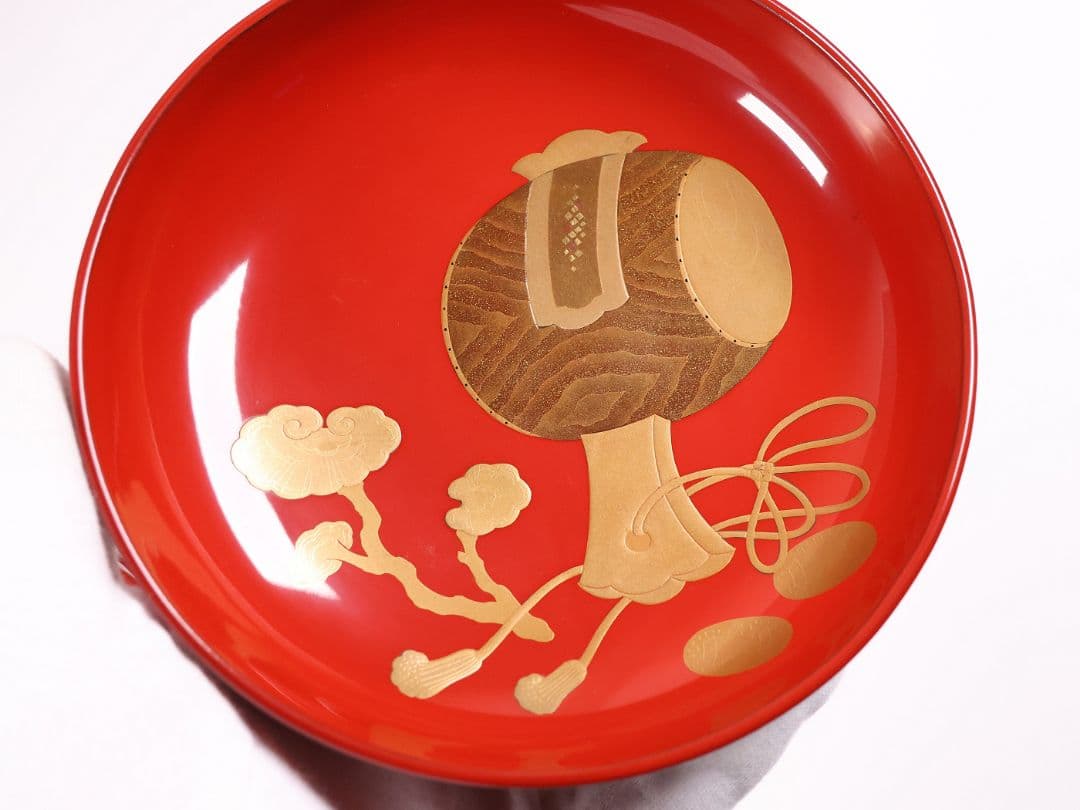 【CM361】輪島塗 宝尽くし金蒔絵 朱塗椀 三客 小槌 軍配 霊芝 木製漆器