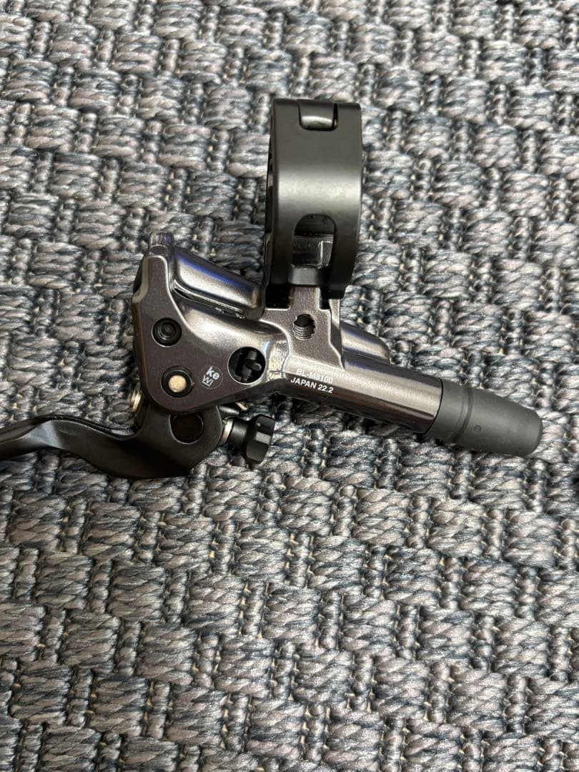 BL-M8100 BR-M8100 前後セット