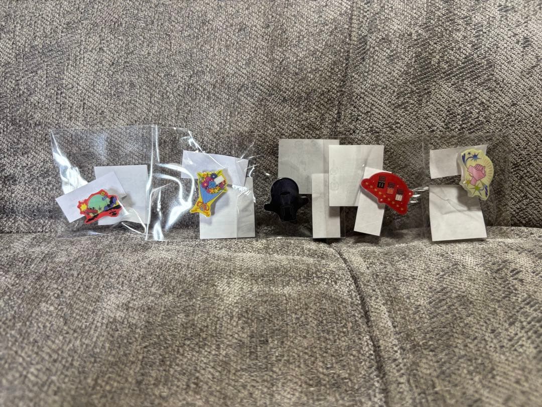 【会場限定】Ado POP-UP 楽曲アクリルピンバッジコンプセット(全40種)