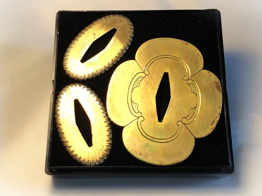 【 木瓜形金銅鍔 】　切羽揃い　奉納剣/宝剣/軍刀