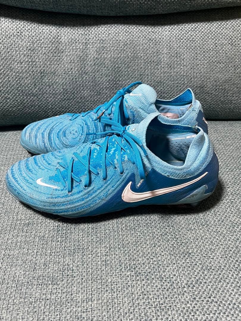 サッカースパイクNIKEファントムGX2