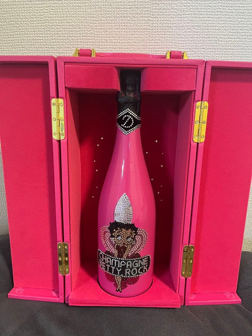 BETTY ROCK シャンパン ベティ・ブープデザイン
