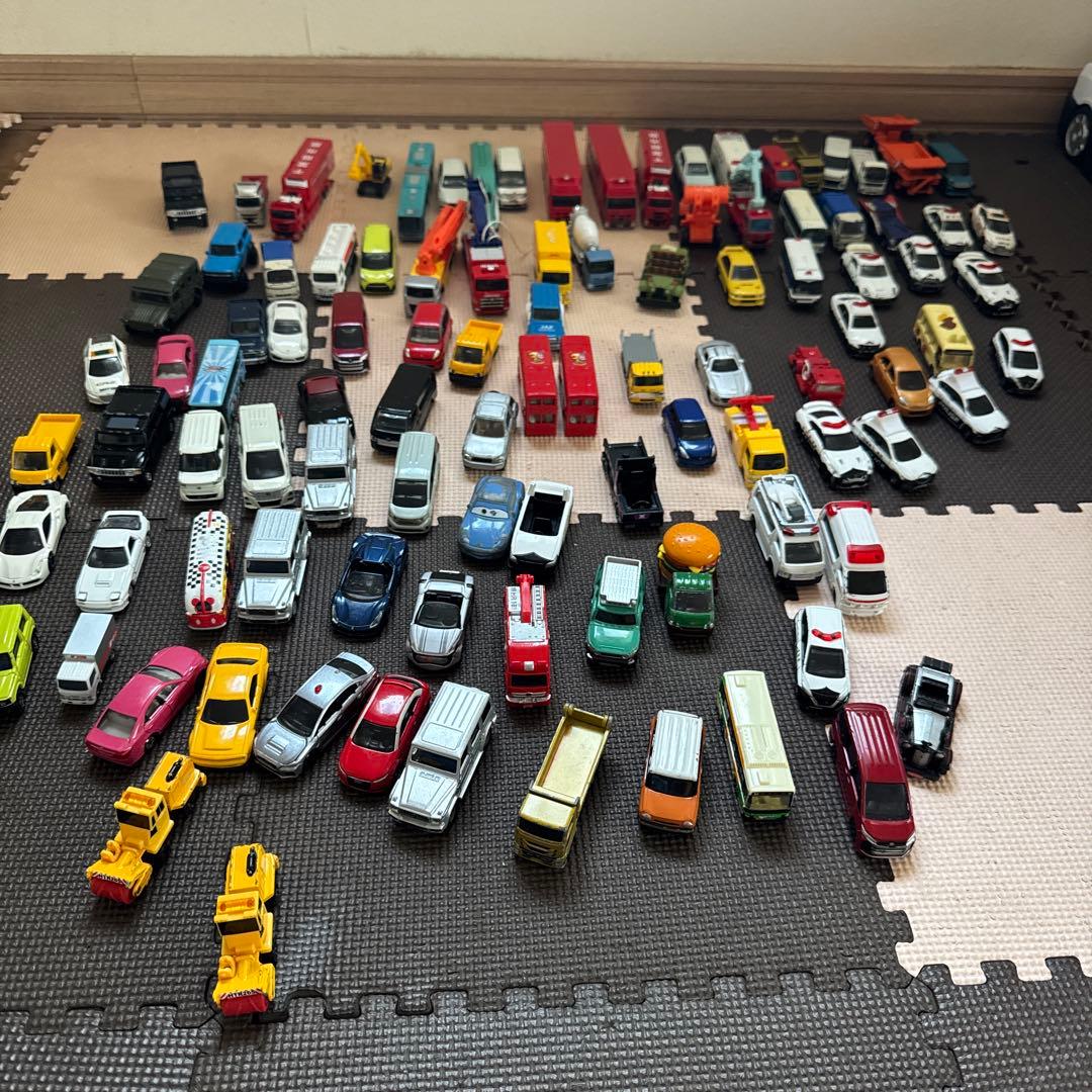 トミカレスキューベース、ポリスベース ミニカーセット