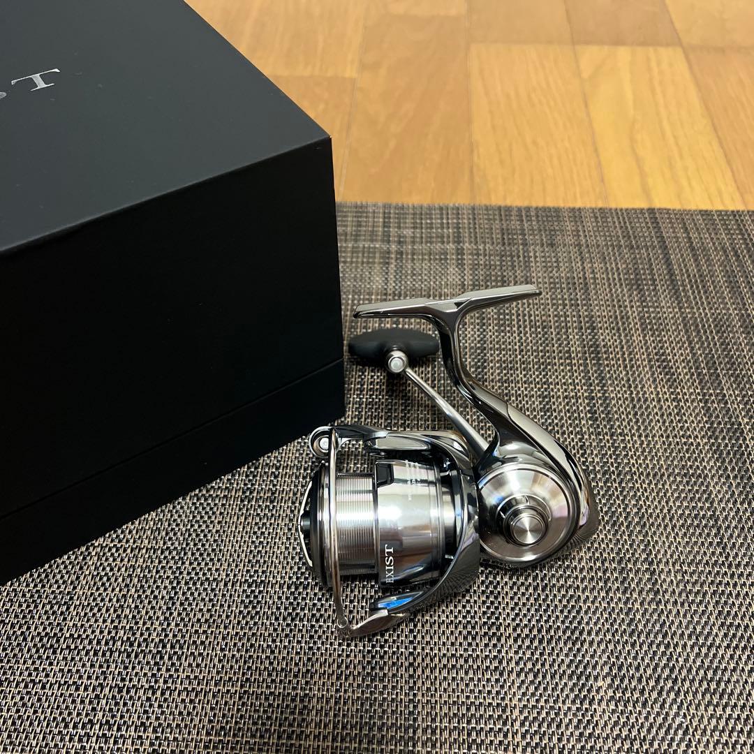 美品　DAIWA 22EXIST PC LT2500-H