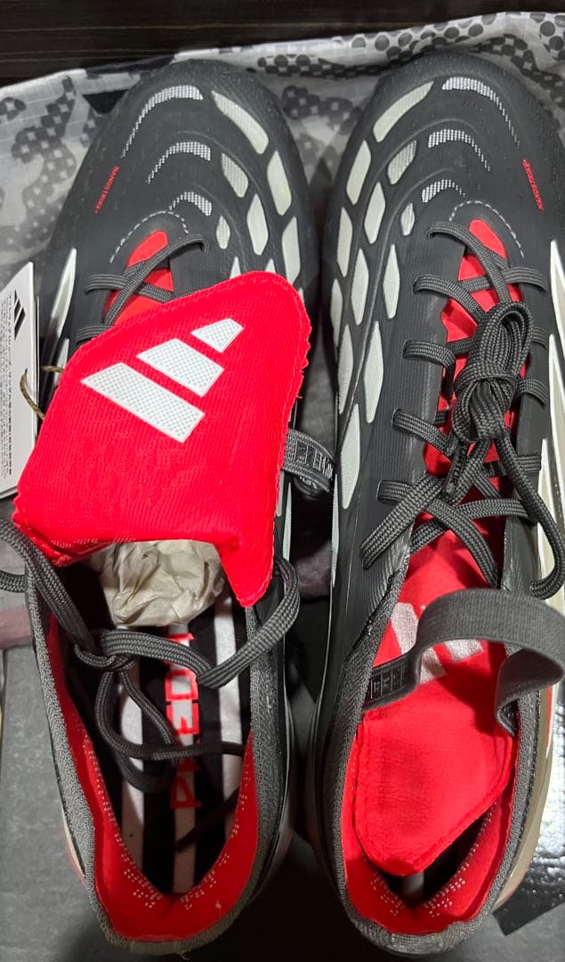 アディダス　新品　プレデター　ELITE フォールディングタン FG 26