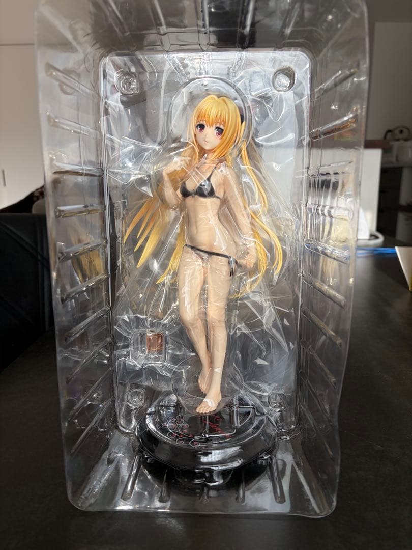 金色の闇 フィギュア 水着ver. アルファマックス To LOVEる