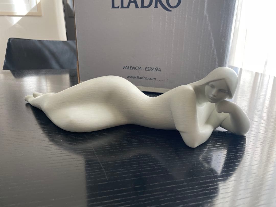 リヤドロ　メモリー　aura collection　彫刻風