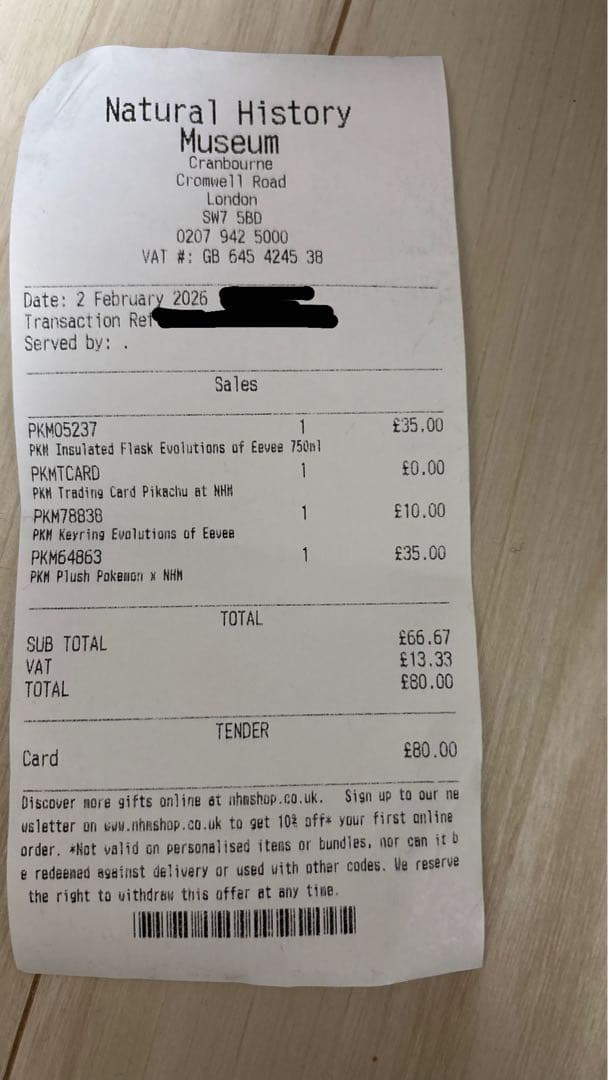 ロンドン　自然史博物館　ポケモン　ピカチュウぬいぐるみ