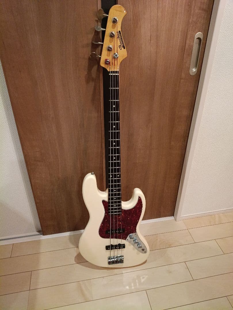 Bacchus bjb-1　エレキベース