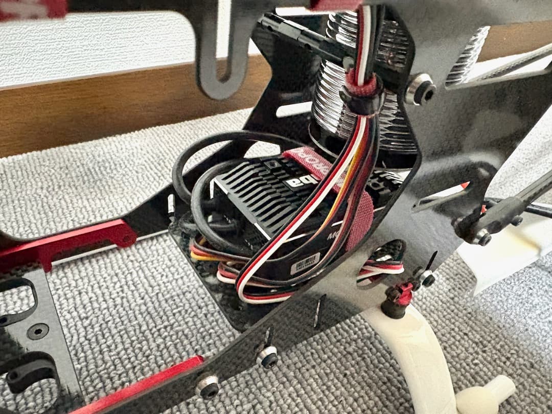 ラジコンヘリ JRPROPO シルフィードE12-700 機体＆メカボディセット