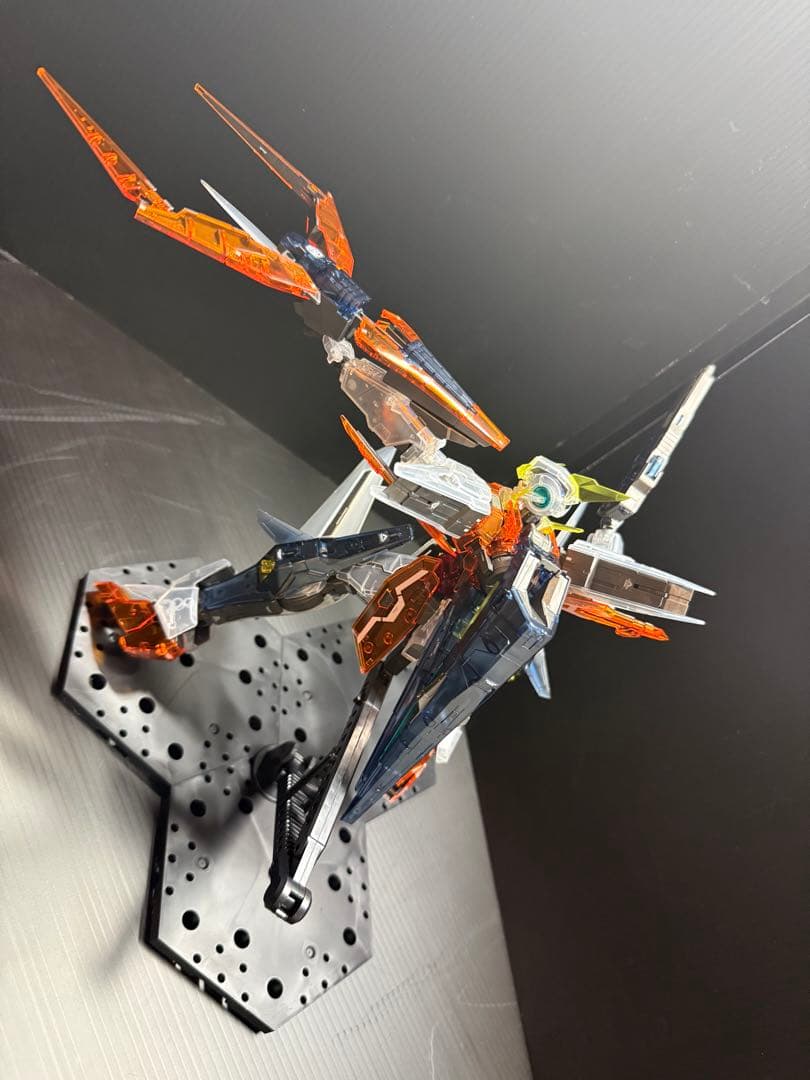 MG 1/100 ガンダムキュリオス ［クリアカラー］完成品