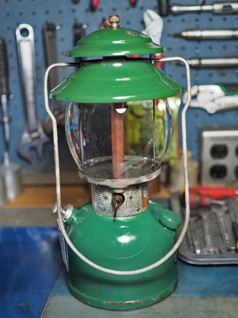 1980年11月 コールマン 200A ランタン (通称ブラックバルブ) t78