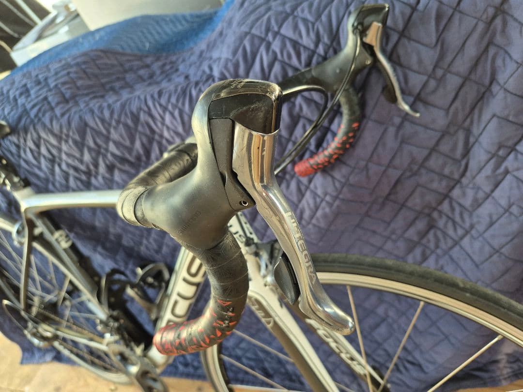 FOCUS EINDHOVEN PRO ロードバイク　フォーカス　イザルコ　中古