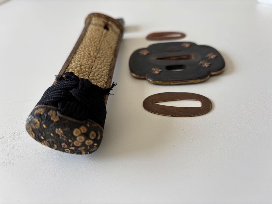 【泉】脇差用　刀装具(柄、鍔、切羽、巾木)