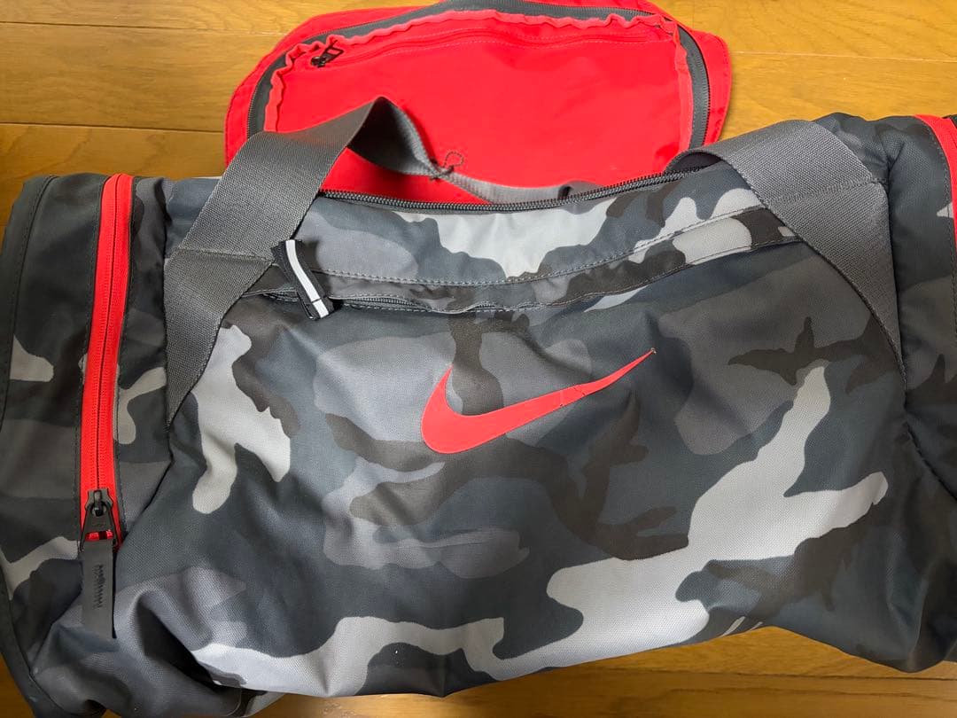 DESCENTE スキーウェア 上下セット　手袋付き