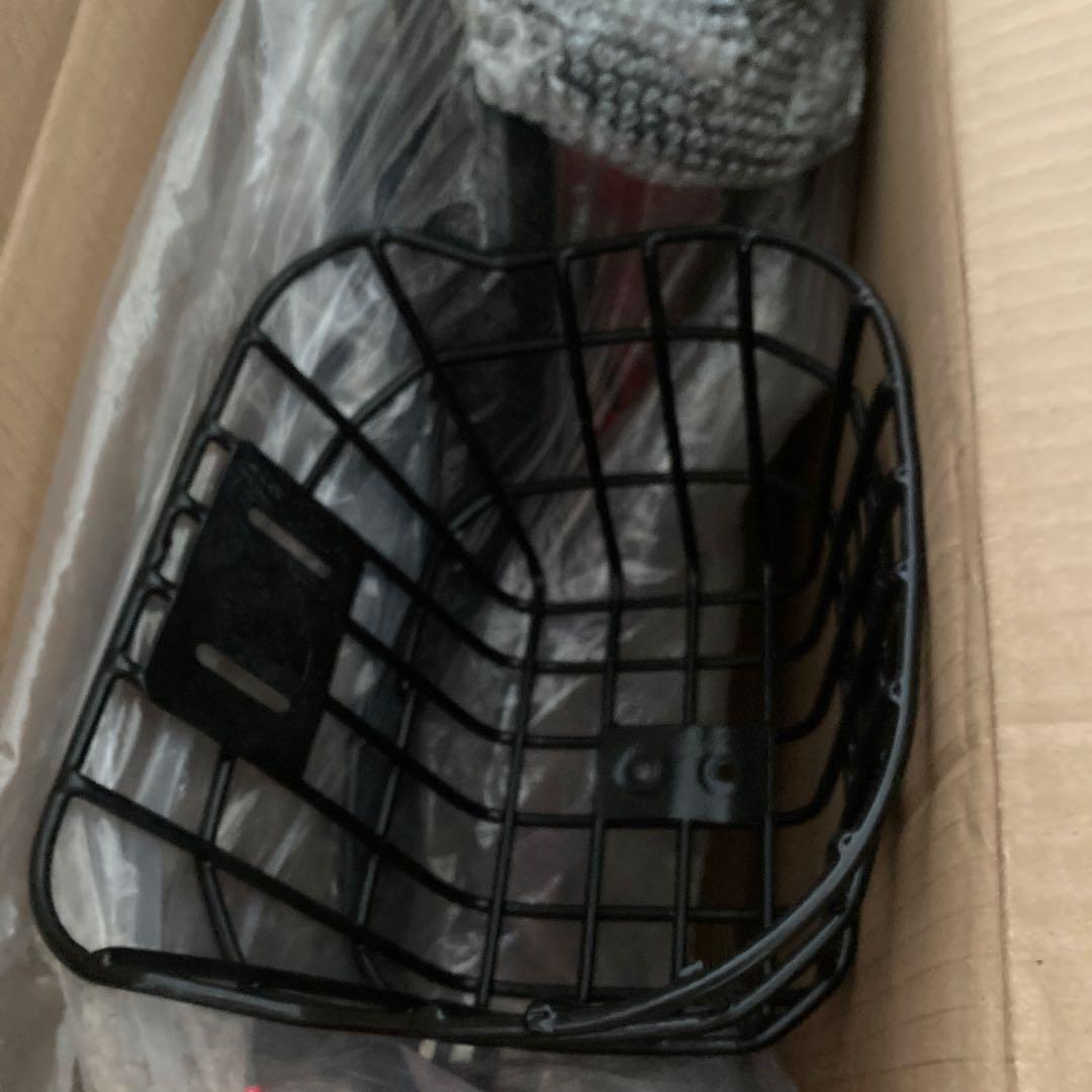 【お値下げ！】新品未使用 キッズ自転車 赤16インチ　簡単なヘルメット付き