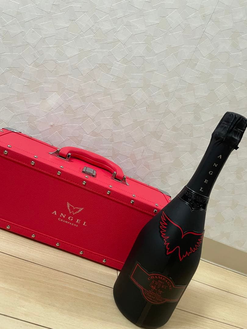 ANGEL Champagne レッド 新品未使用
