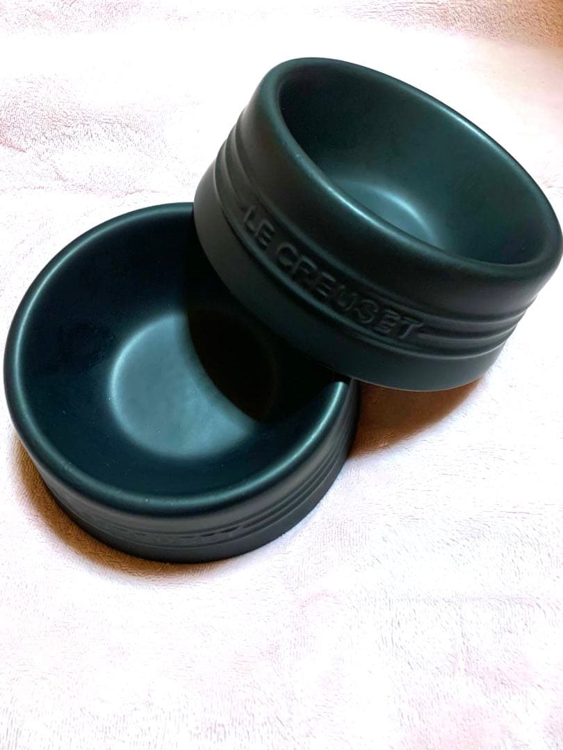 ✴︎新品未使用✴︎　ルクルーゼ　ペット用ボール　犬用食器　マットブラック　2個セット