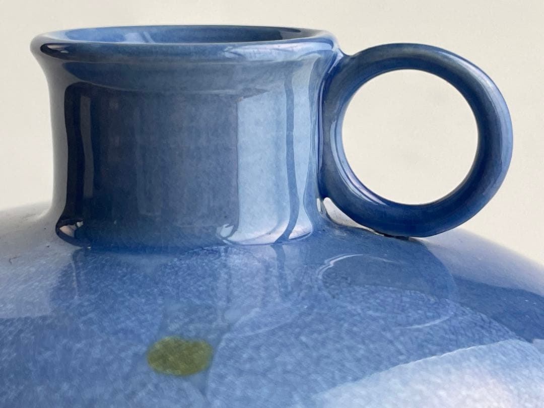 人間国宝　陶芸家　中田一於　淡青釉裏銀彩　壺　壷　九谷焼　共箱　小野珀子