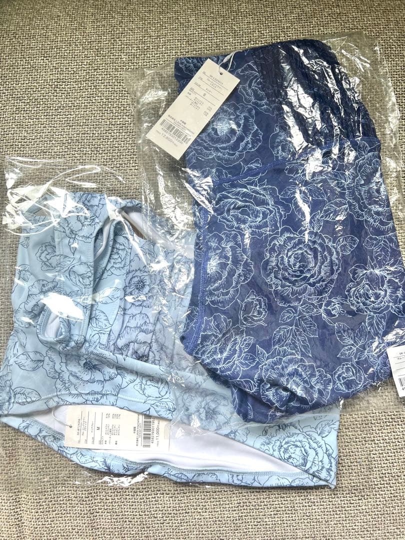 【新品】SUKALA スカーラ　ブルーミングフラワー　ヨガウェア 上下セット S